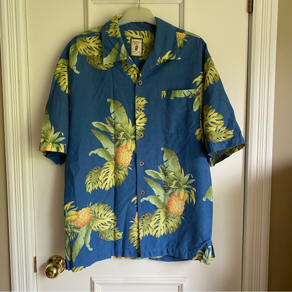 Jamaica Jaxx 100% silk Blue Hawaiian Shirt with Pineapple Print